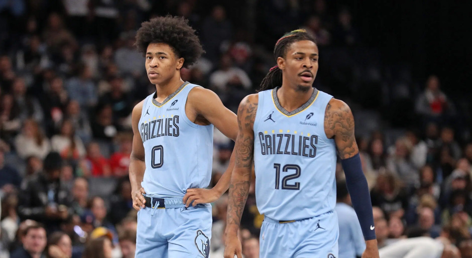 兰迪·强森以选秀球员身分崭露头角，其 208 公分的身高让所有打者望而生畏