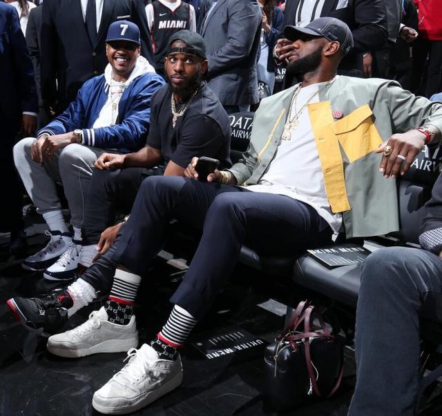 詹姆斯总资产11亿美元，那科比乔丹呢？没有对比就没有尴尬