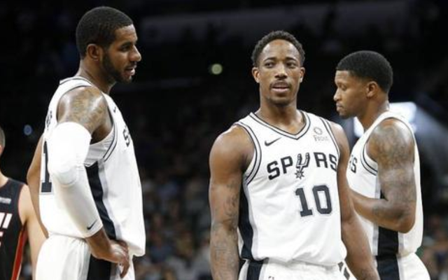 稳居榜首 巴萨战胜奥萨苏纳