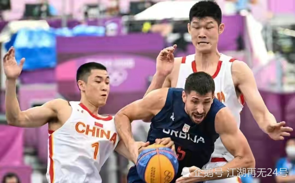 为什么投手在换局休息间隙需要穿着重压服来防止手臂冷缩