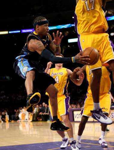 模仿帝模仿詹姆斯是如何训练的，迅若奔雷，心无旁骛