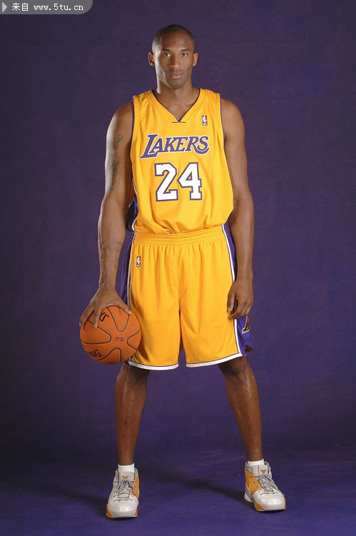 阿莫林：我喜欢马兹拉维的性格，曼联的领导小组不只是看年龄