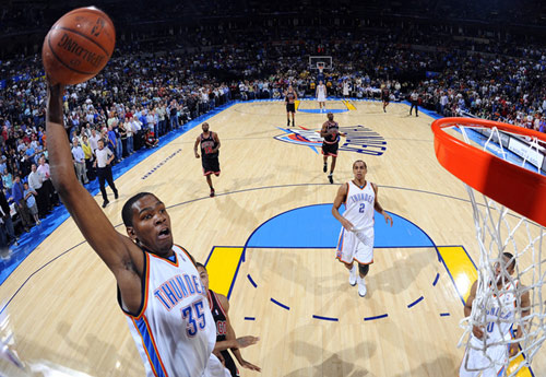 效率恐怖！亚历山大场均34分钟得到33分，仅1.7次失误