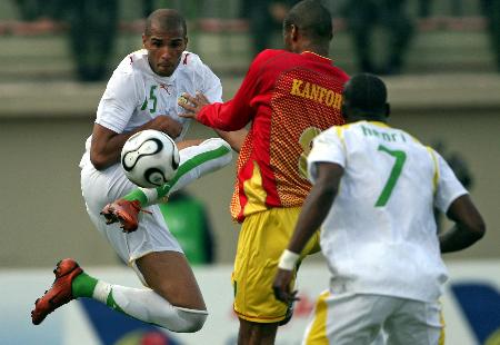 纽约洋基队由于球员性格冲突，2025 季中曾召开内部闭门会议