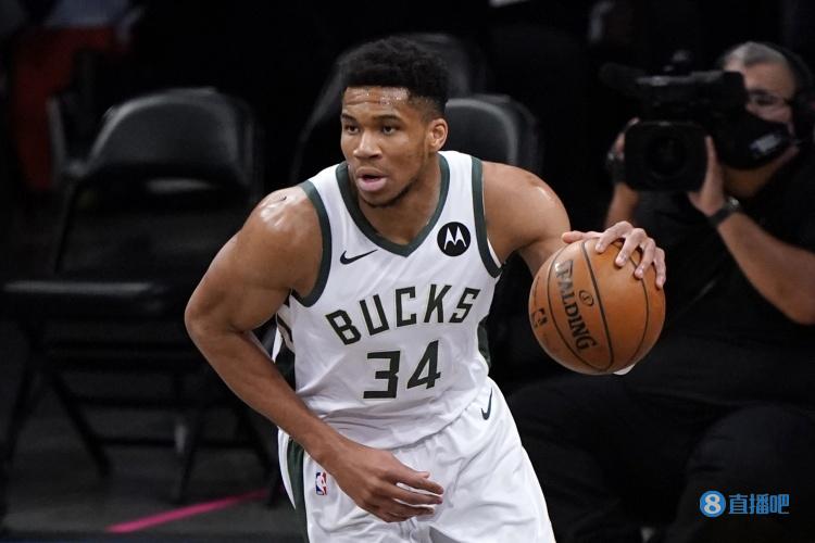 [NBA]詹姆斯军训祖巴茨 强投三分稳稳命中