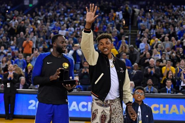 斯玛特谈詹姆斯复出：他球商极高，所有人因为他在场受益匪浅