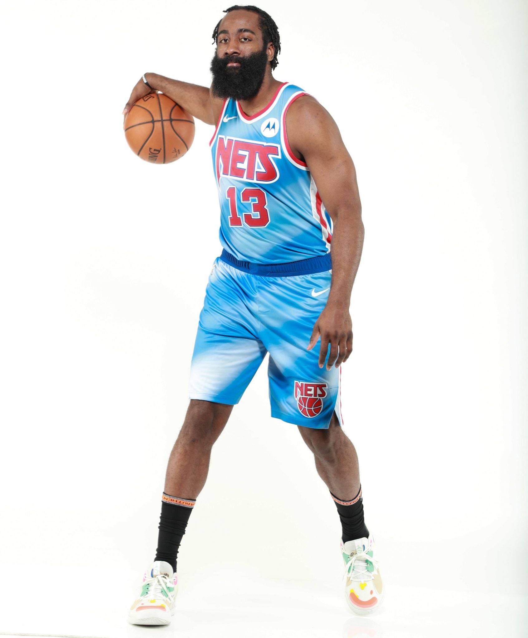 每体：C罗的豪车收藏已超40辆，其中一些车从来没开过